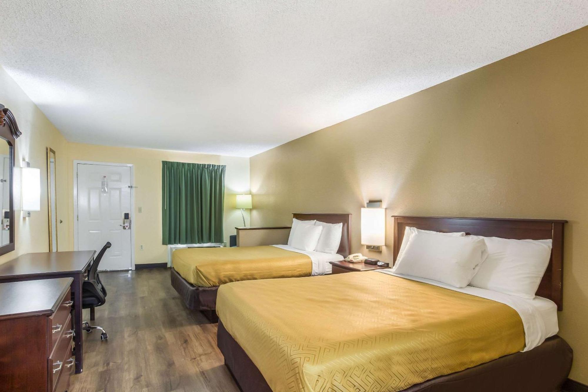 Econo Lodge Clinton Buitenkant foto